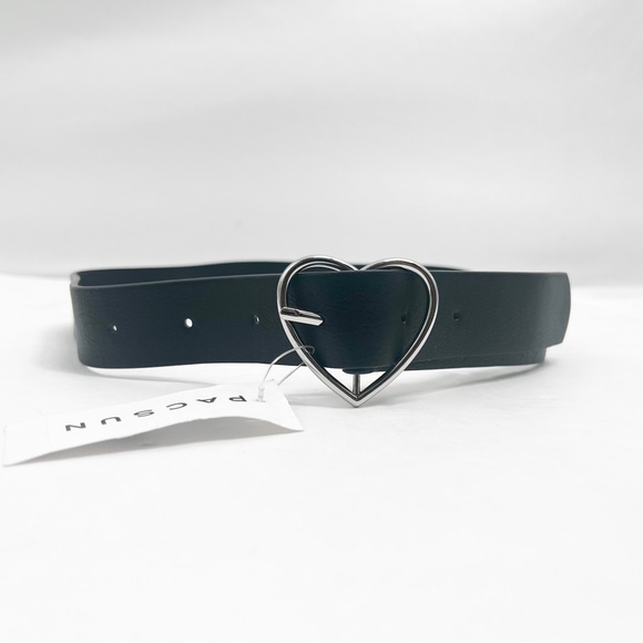 BRANDY MELVILLE BLACK FAUX LEATHER SILVER HEART BELT - Picture 3 of 11